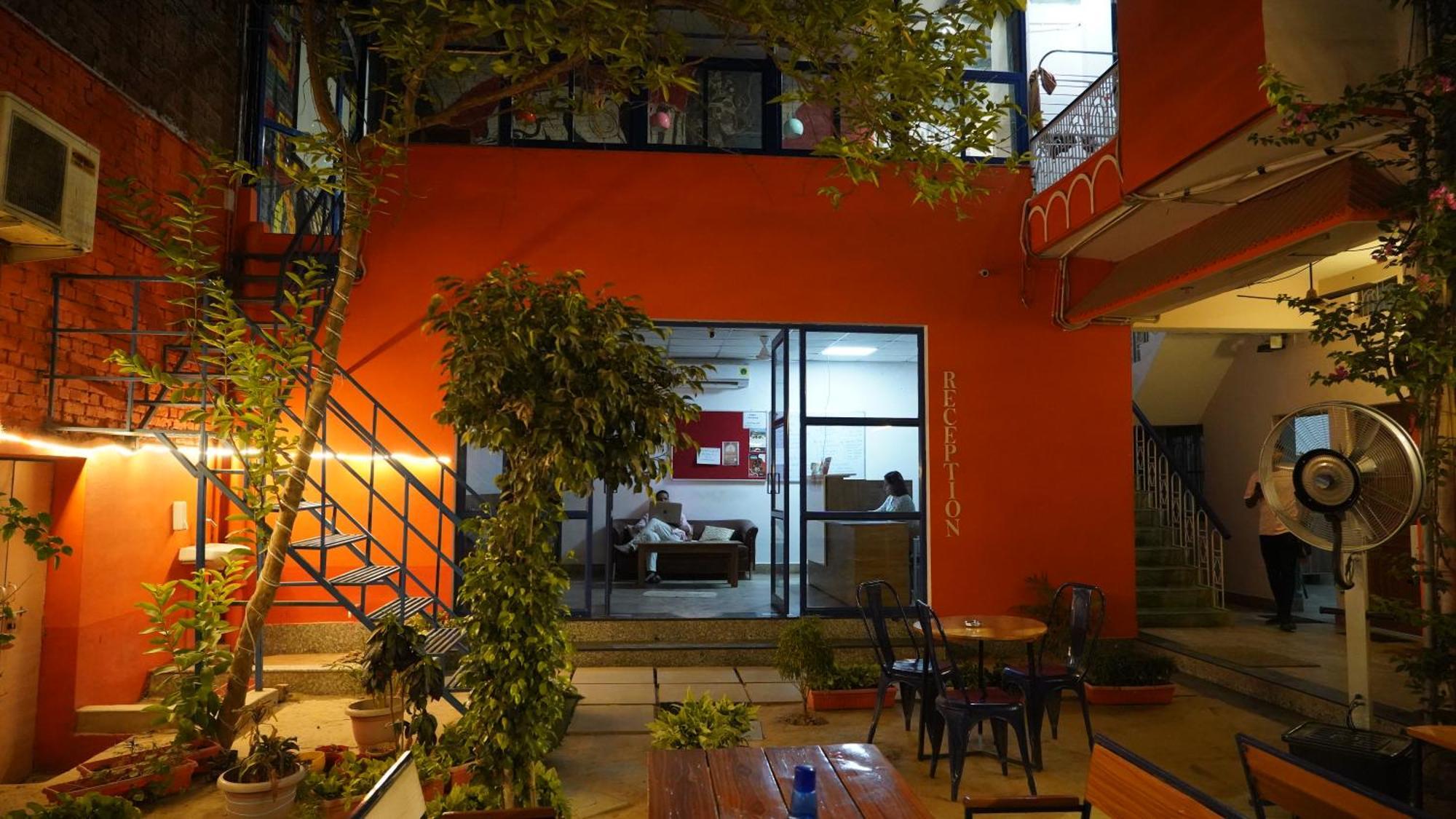 Live Free Hostel Váránaszi Kültér fotó