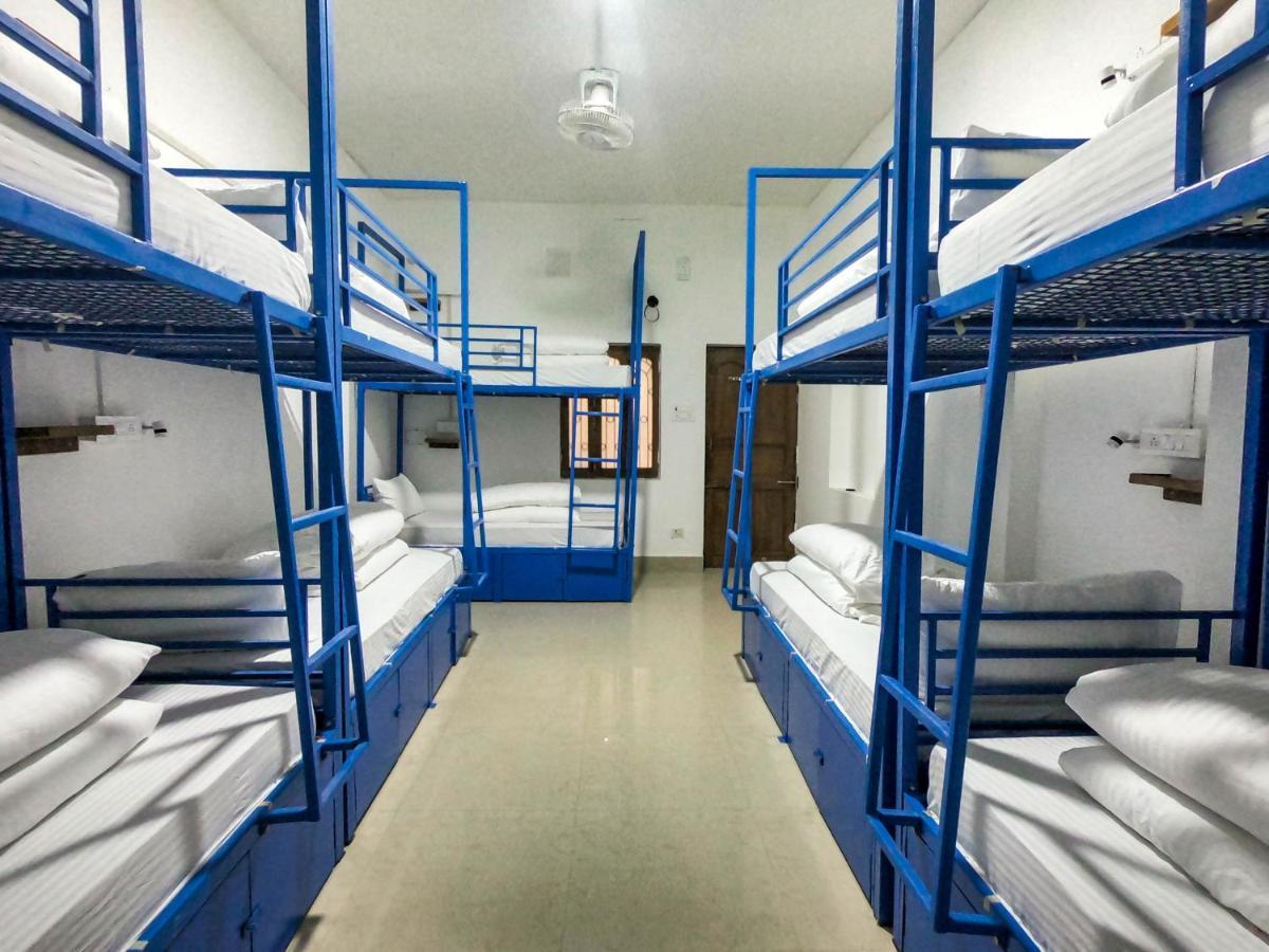 Live Free Hostel Váránaszi Kültér fotó