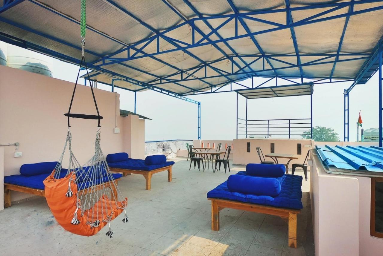 Live Free Hostel Váránaszi Kültér fotó